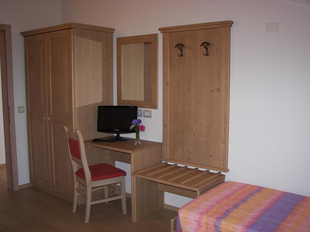 Agritur Le Pergolette Villa Tassullo Ruang foto